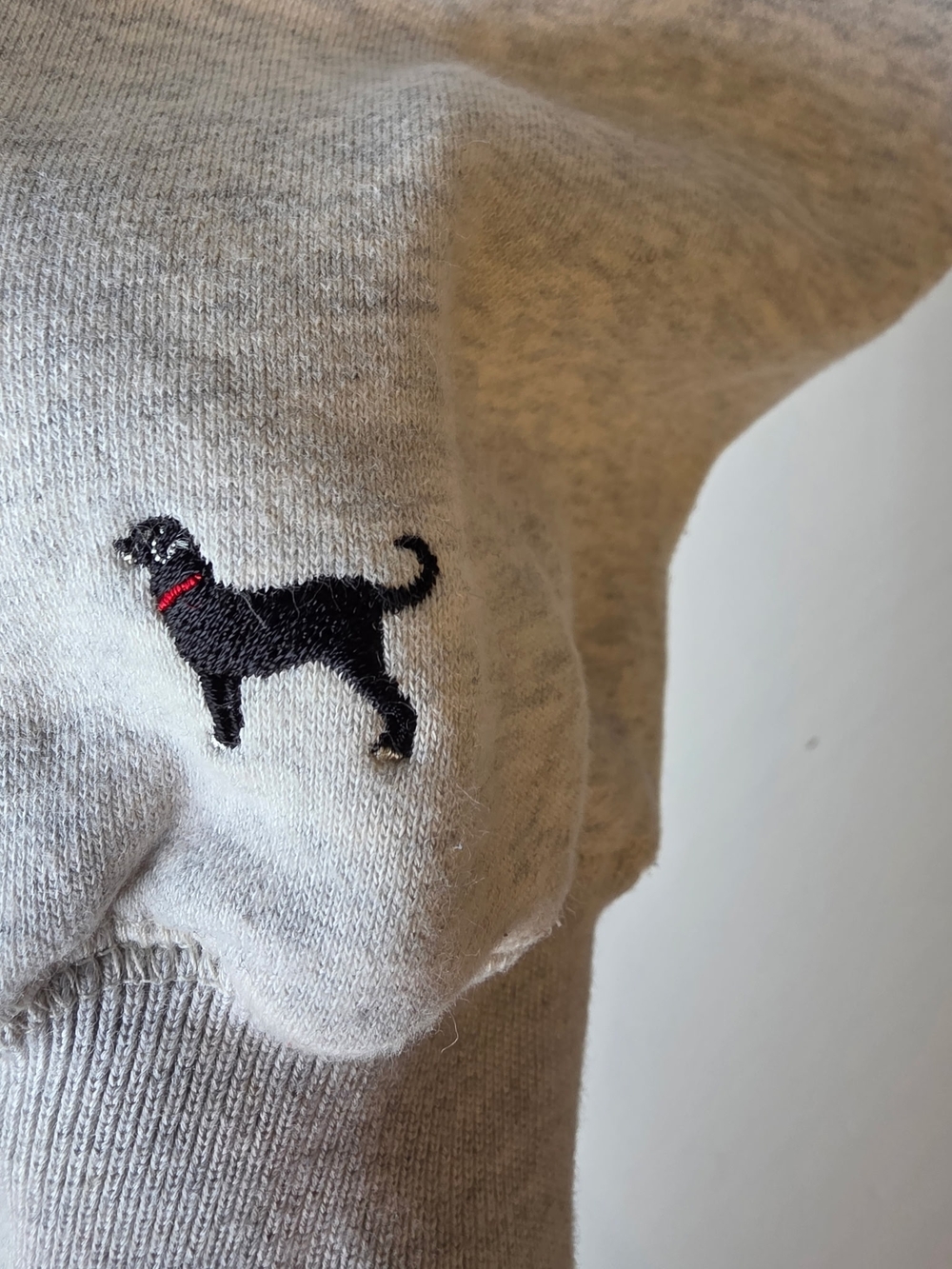 Black Dog Women's Oatmeal Gray Sweatshirt ~ Size Medium - Picture 5 of 9